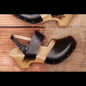Dansko Thea sandal clog